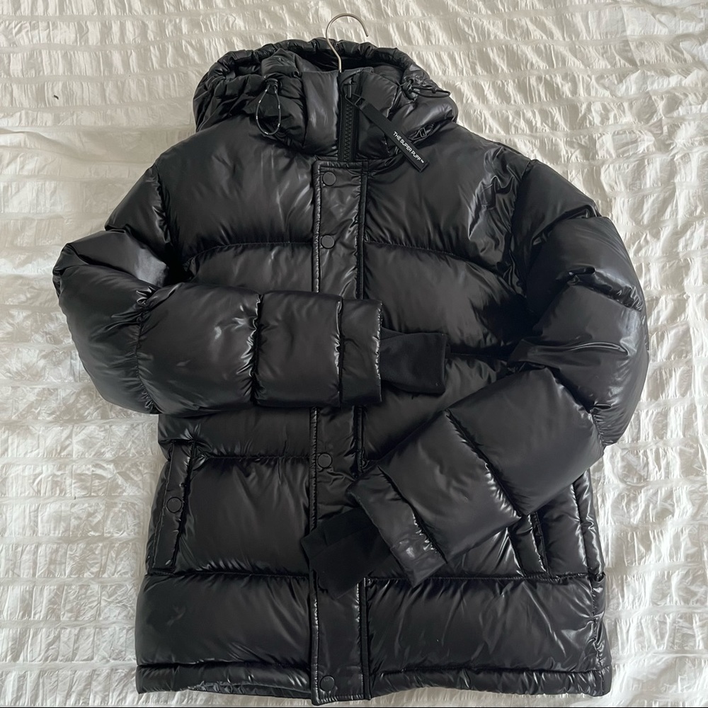 Aritzia Super Puff “hi-gloss” black XXS worn once